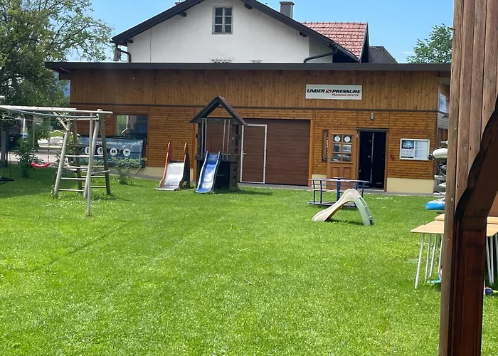 Gasthof Mit Seeterasse & Appartements Zur Landeroith